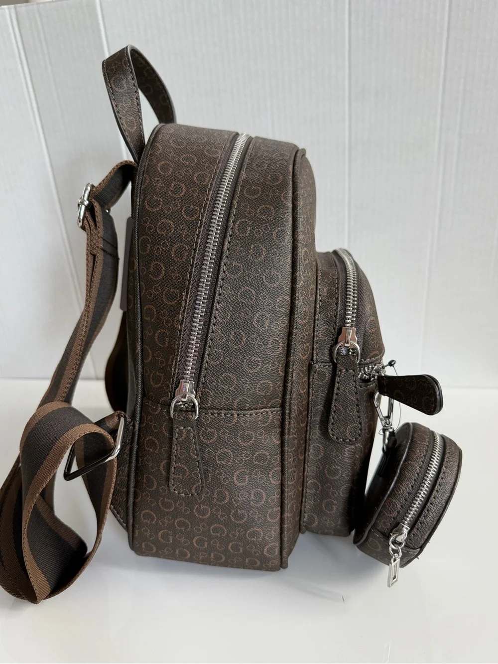 Guess compact mini